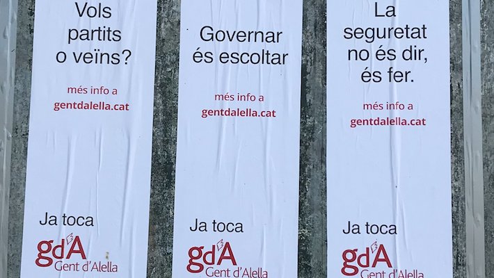 Els cartells electorals que, de moment, Gent d'Alella ha penjat pel poble, no incorporen la imatge de Bardés