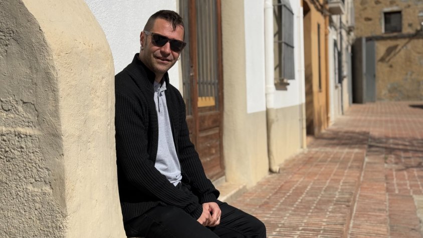 Jordi Estivill, a la plaça de l'església
