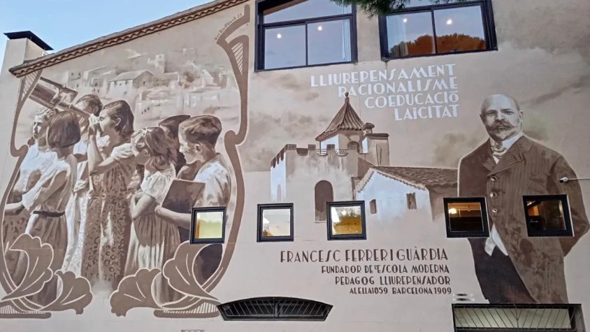 El mural dedicat al pedagog Francesc Ferrer i Guàrdia ja llueix acabat a Alella