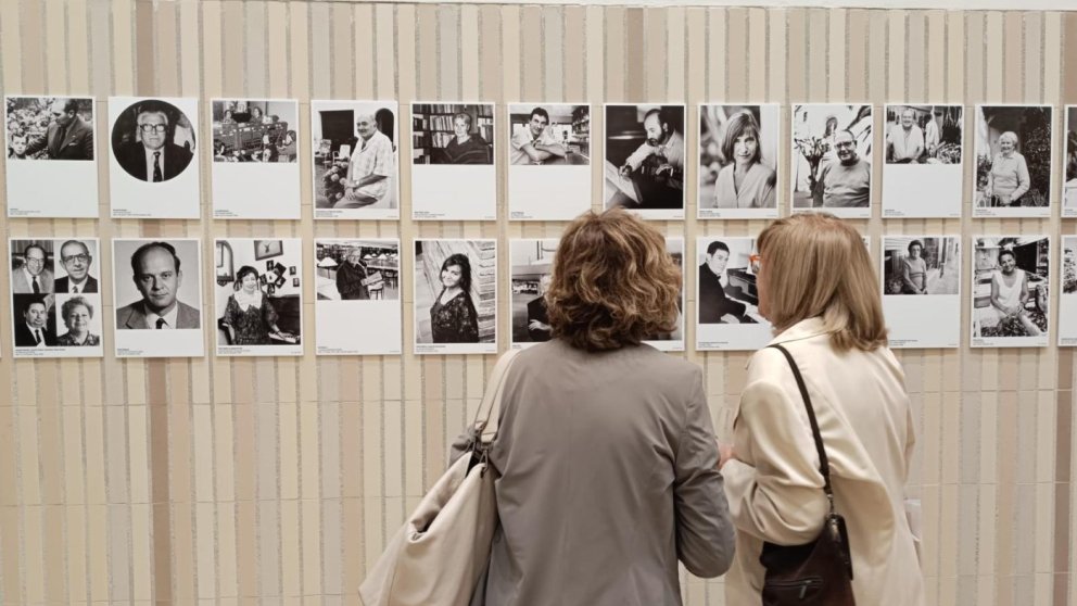 Últim cap de setmana per visitar l’exposició “Els Personatges de la revista Alella, 40 anys de retrats”